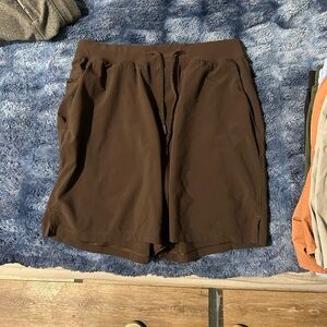 Men’s brown lulu lemon shorts